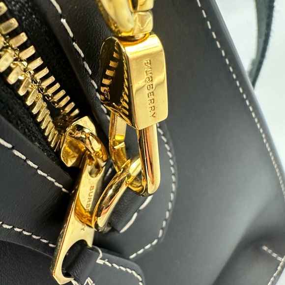 Burberry Pocket Tote Topstitched Leather Medium